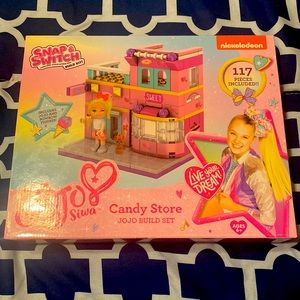 Jojo Siwa Candy Store Build Set